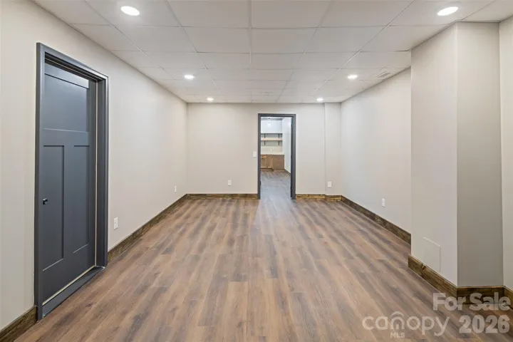 Lower Level Bonus Room