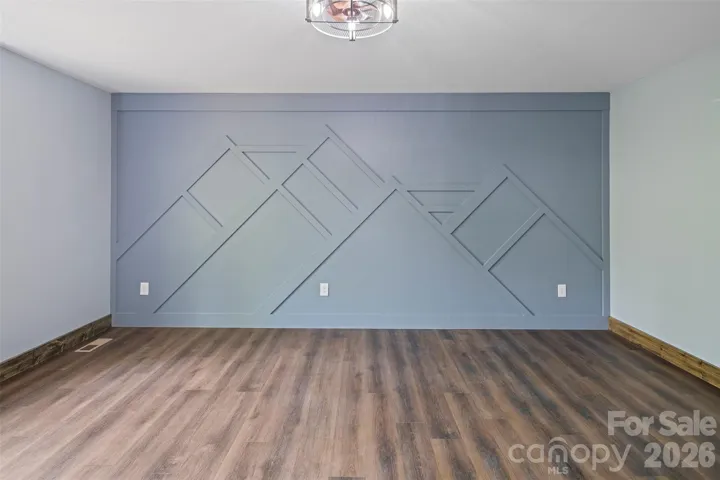 Main Level - Primary Bedroom Suite