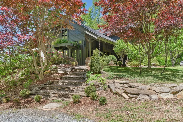 Spectacular Mountain Getaway or Full-time Residence