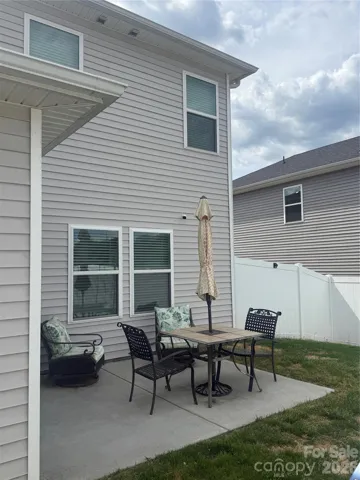 Back yard patio fenced