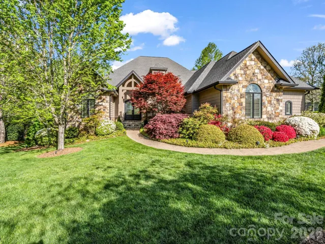Welcome to 122 Founders Drive