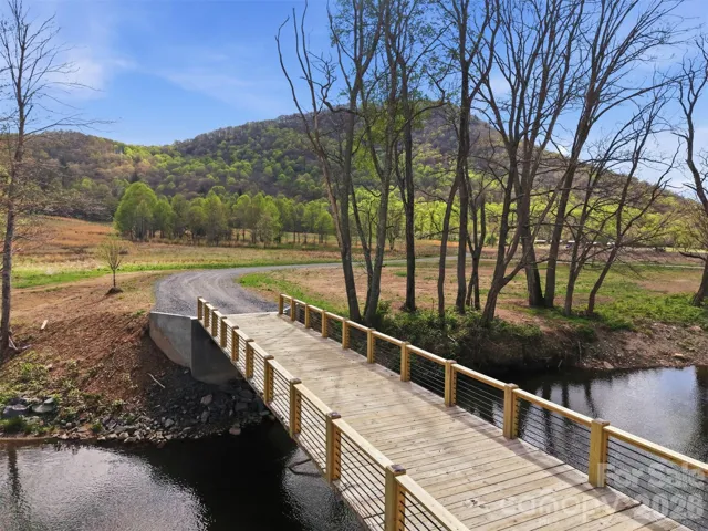 Highland River Estate Community