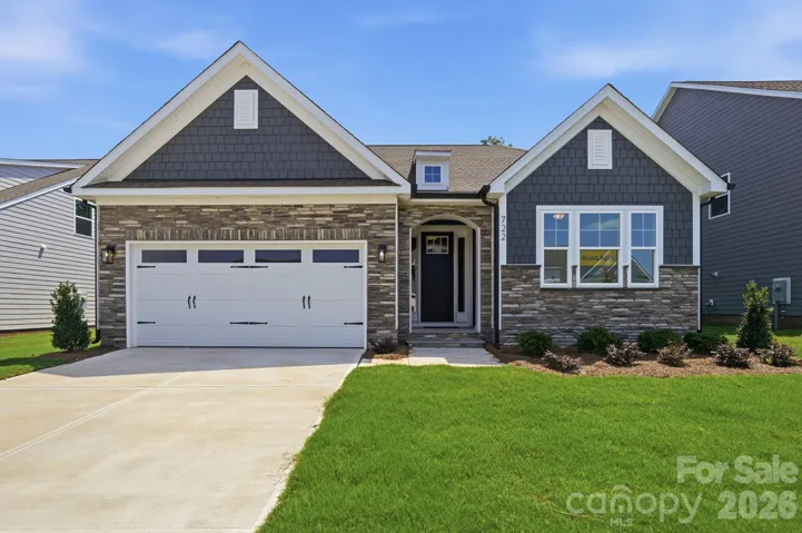 Homesite 130 features an Avery F floorplan