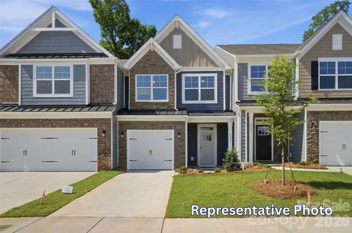 Homesite 215 features the Ashland plan