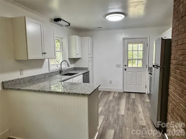 New Cabinets with Granite Counter Tops