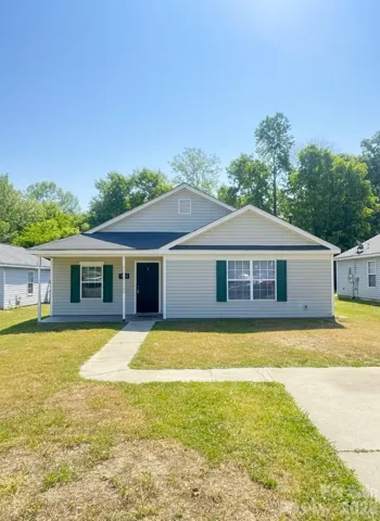 Welcome home to 3089 Rockingham Ct!