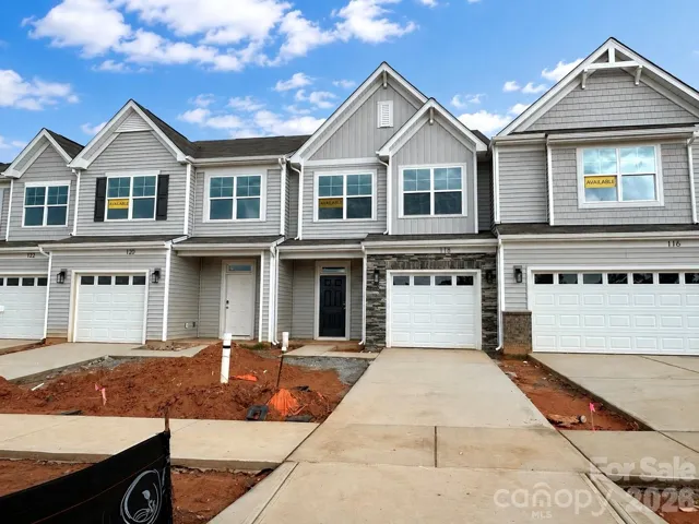 Homesite 8 features an Ashland F floorplan