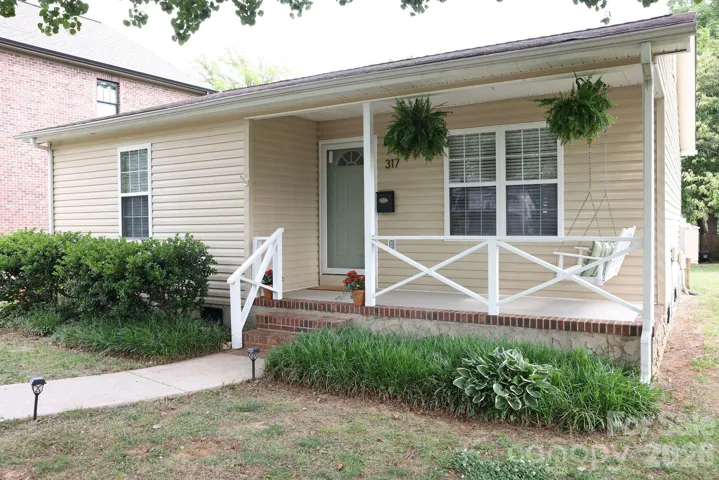 317 Devine Ave