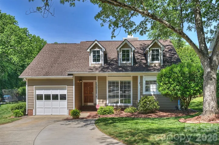 Welcome to 821 Mill Run Dr!