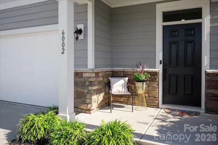 10K seller paid closing costs-lender 1:0 BUY DOWN!