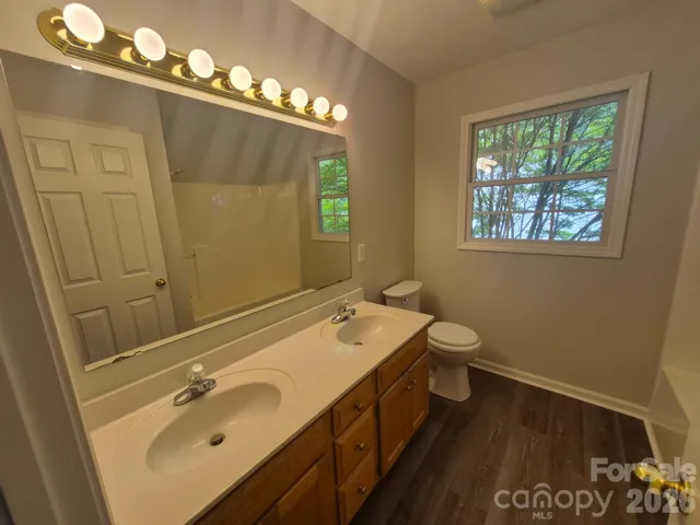 1170
