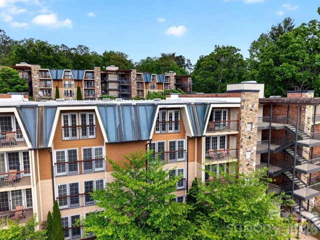 Welcome to Lantern Gardens! (formerly Residences at Biltmore)