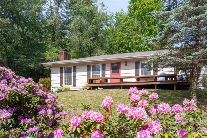 The best of both worlds: total privacy in Beaverdam Valley, with North Asheville and Downtown Asheville at your doorstep.
