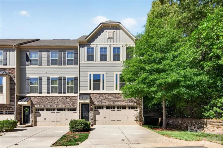 End unit for added privacy & 2-car garage