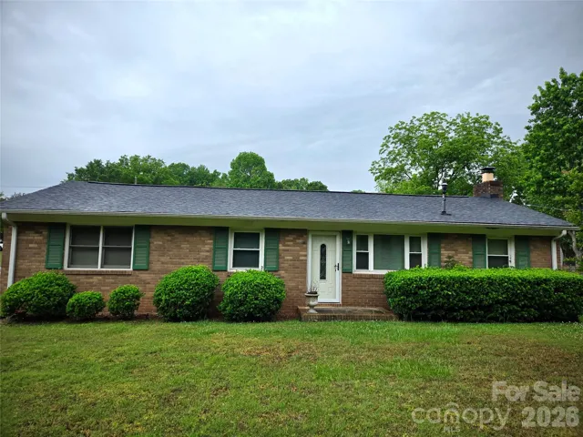 Welcome Home to 4800 Chapel Grove Rd.