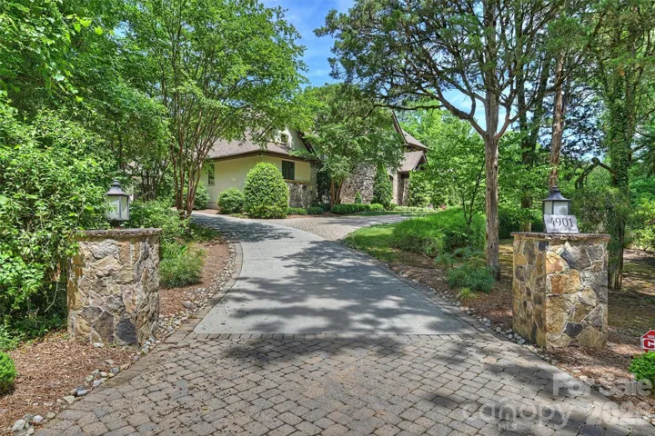 Entrance to 2.8 acres