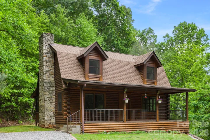 Welcome to 5 Rustic Ridge Drive!