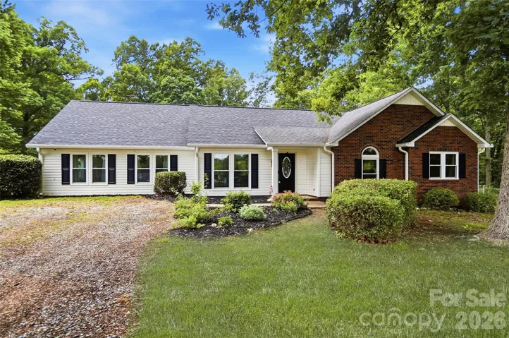 Welcome to 1919 Gables Drive!