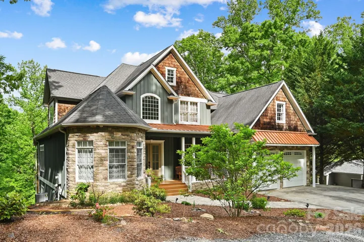 Peaceful Mountain Living