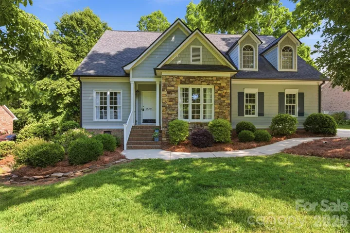 Welcome to 2925 Arbor Knoll!