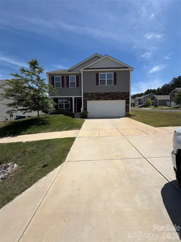 lots of extra parking besides the 2 car garage