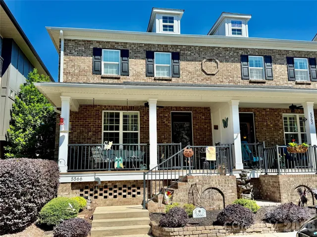 Primary on main, two bedrooms up