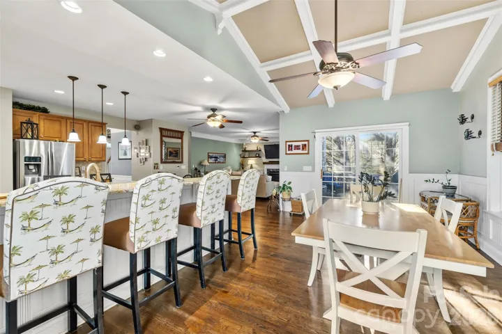 Eat in Kitchen