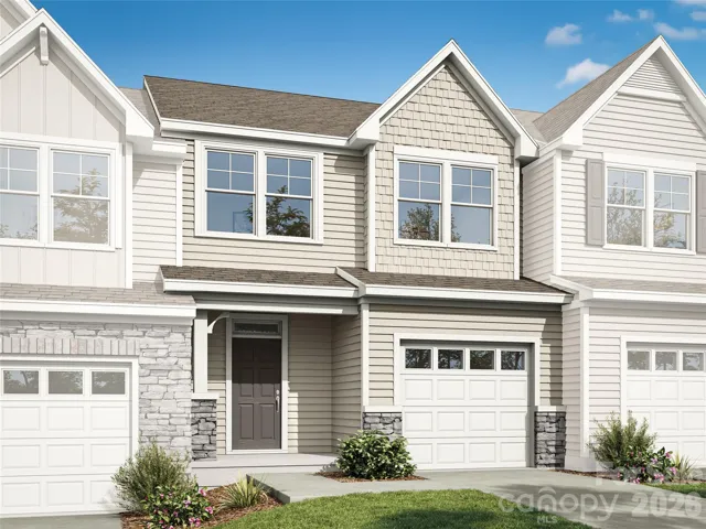 Homesite 10 features an Ashland E floorplan