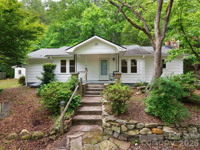 Idyllic One Level 1950 Farmhouse
