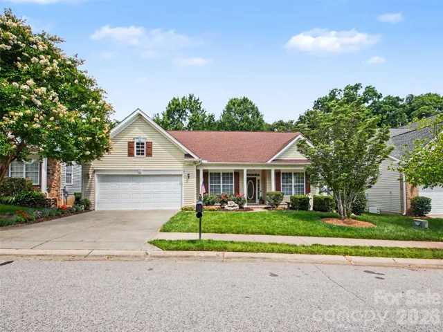 Welcome Home to 834 Platinum Drive!