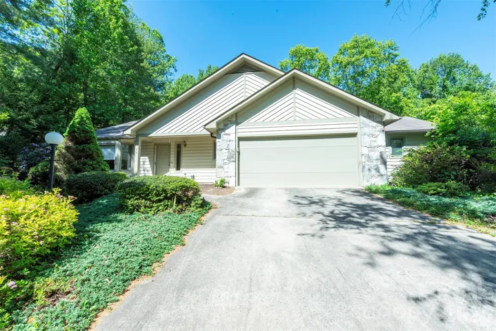 29 Hillcreek Dr