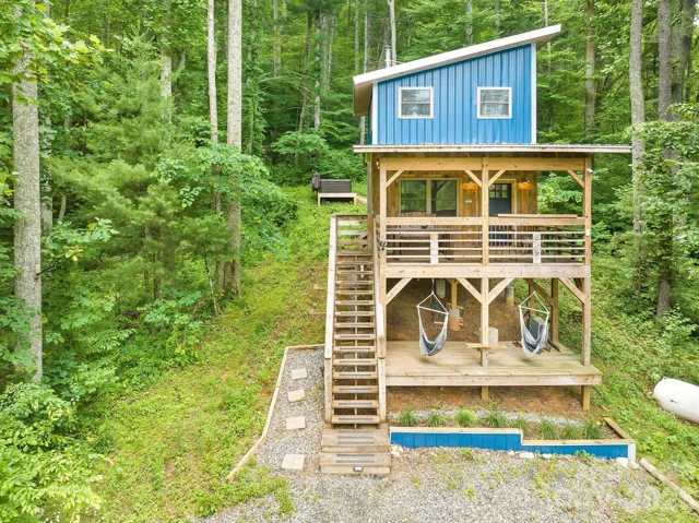 Site Built Cabin on 20 Acres!