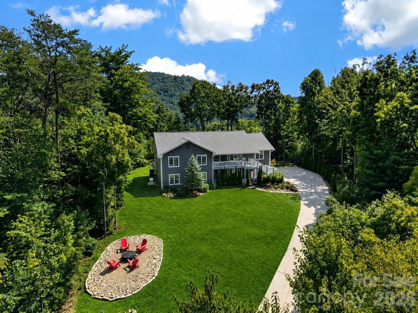 152 Skyview Circle, Asheville, North Carolina 28804