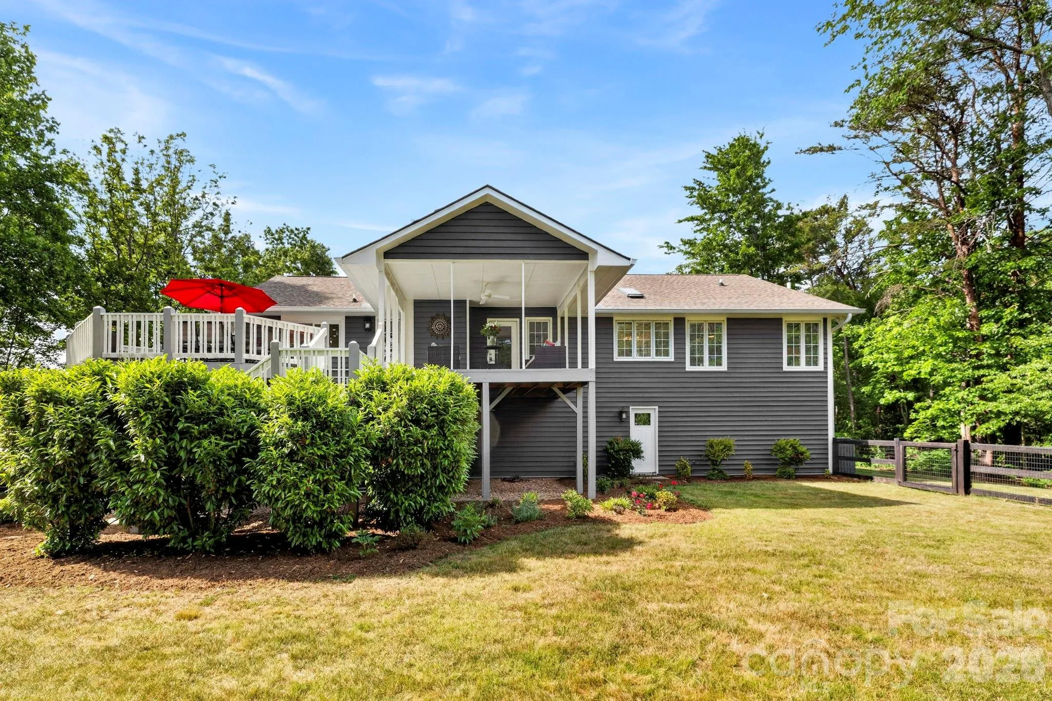 152 Skyview Circle, Asheville, North Carolina 28804