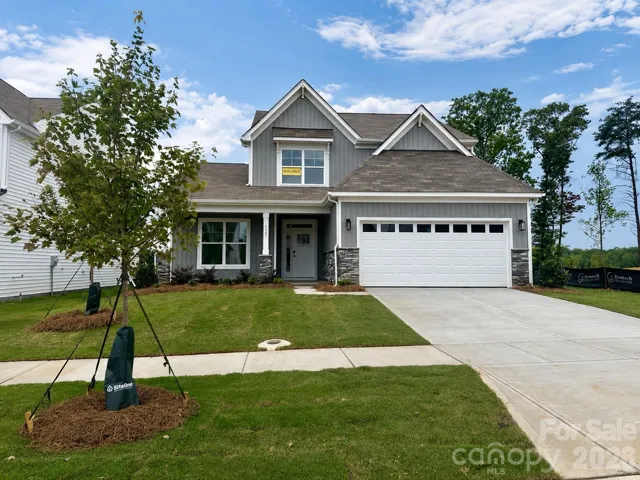 Homesite 187 features a Raleigh M floorplan
