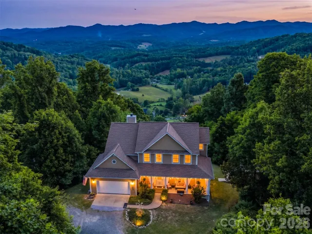 Front elevation/virtual twilight