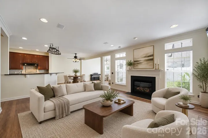 Living ROOM/ Virtually Staged
