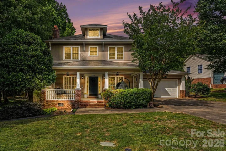 Stately home on beautiful lot!