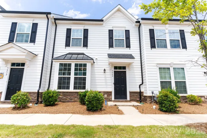 Photos taken prior to current tenant's move in.