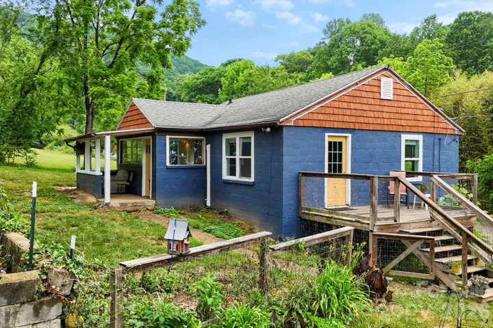 Main home is a 2 bed / 1 bath on double car garage