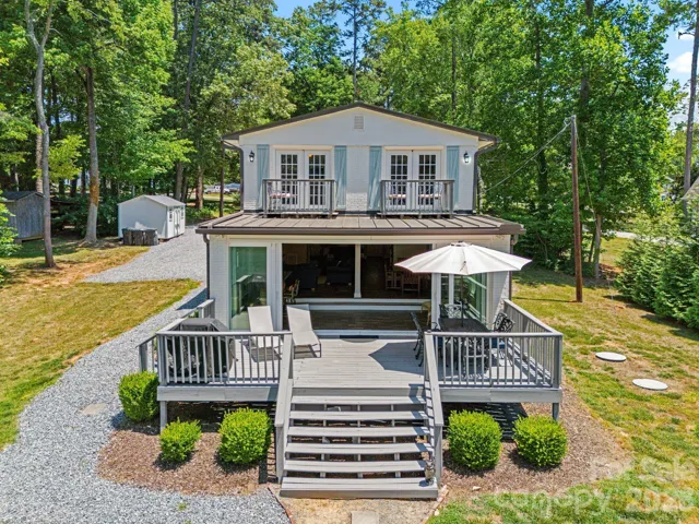 Spacious back deck adds to the ease outdoor enjoyment
