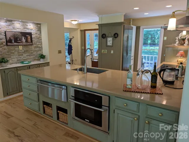 1170