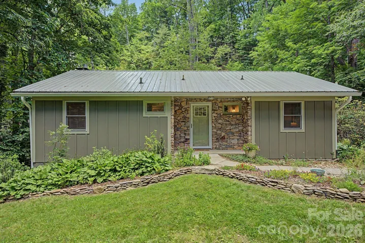 878 Garren Creek