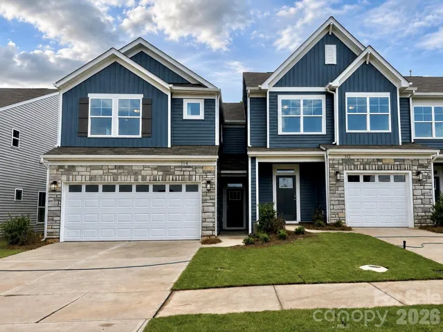 Homesite 6 features an Elijah F end unit plan