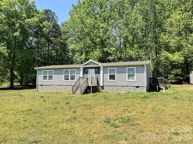 Welcome to 610 S Deal St in Landis NC