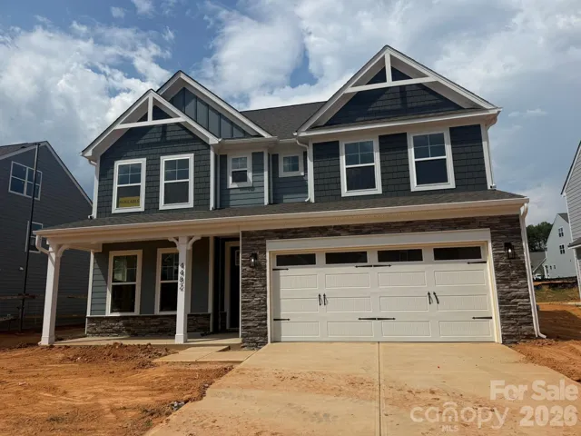 Homesite 100 features a Davidson D floorplan