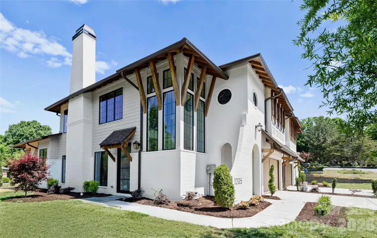 Representative photos of model home, actual listing has like kind quality