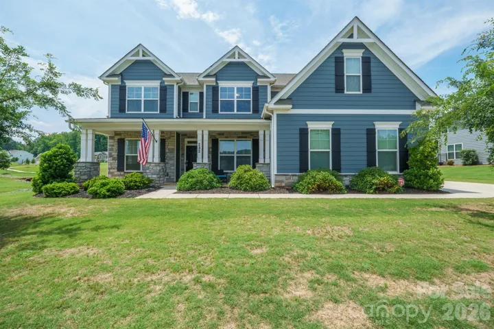 Welcome to 282 Bouchard Dr!