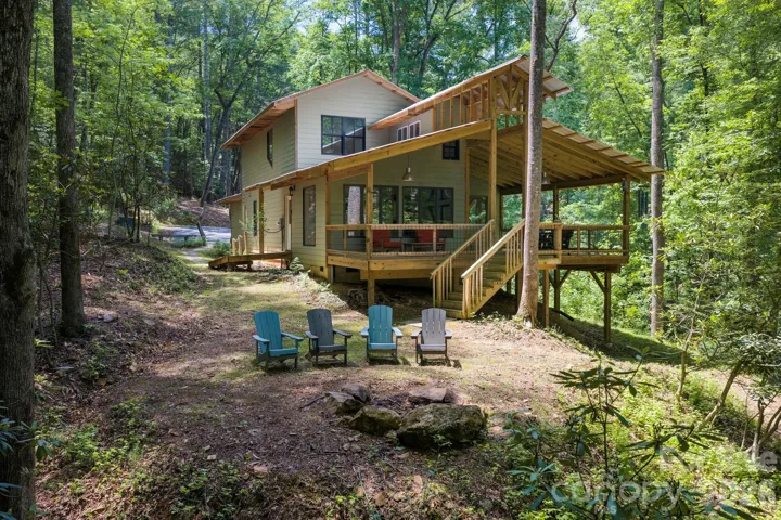 378 Dobson View