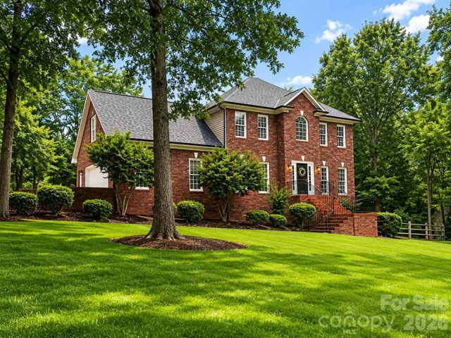 Welcome home to Quail Dr. Concord, NC